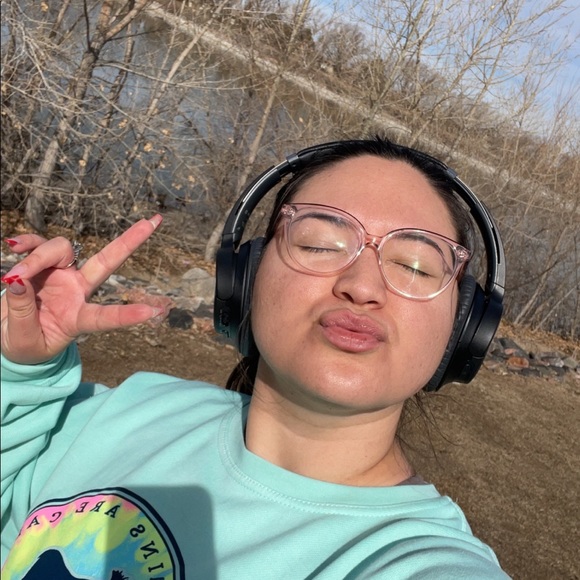 Meet your Posher, Gabby - Picture 4 of 4